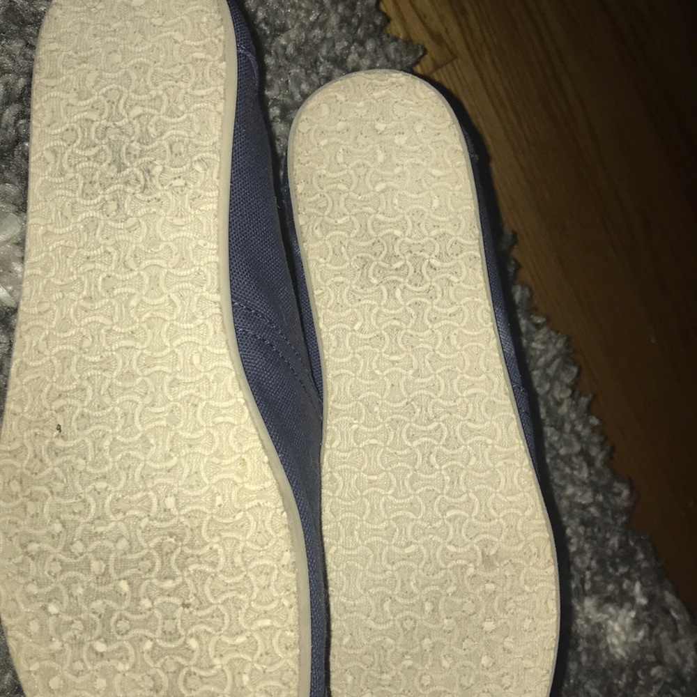 Toms - Picture 5 of 7